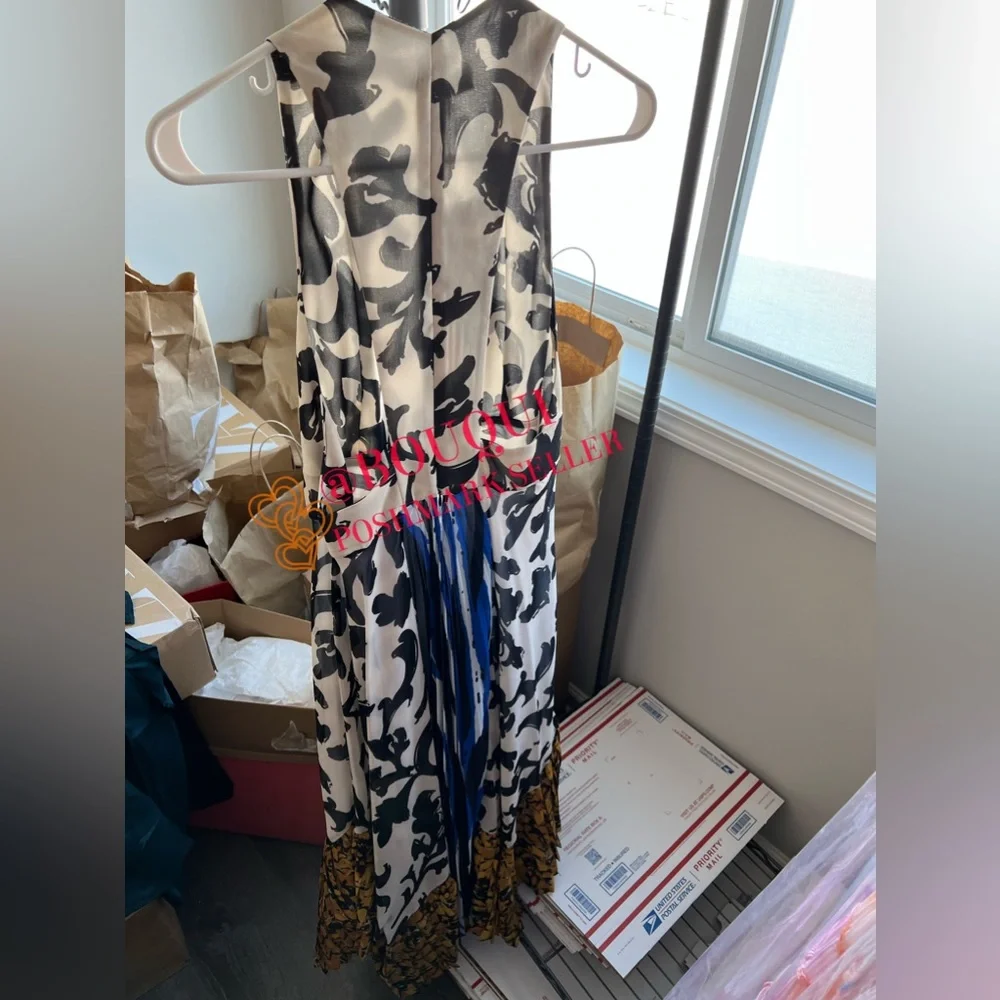 BLOGGERS FAV ZARA LIMITED EDITION FLORAL PRINTED DRESS - Picture 2 of 3